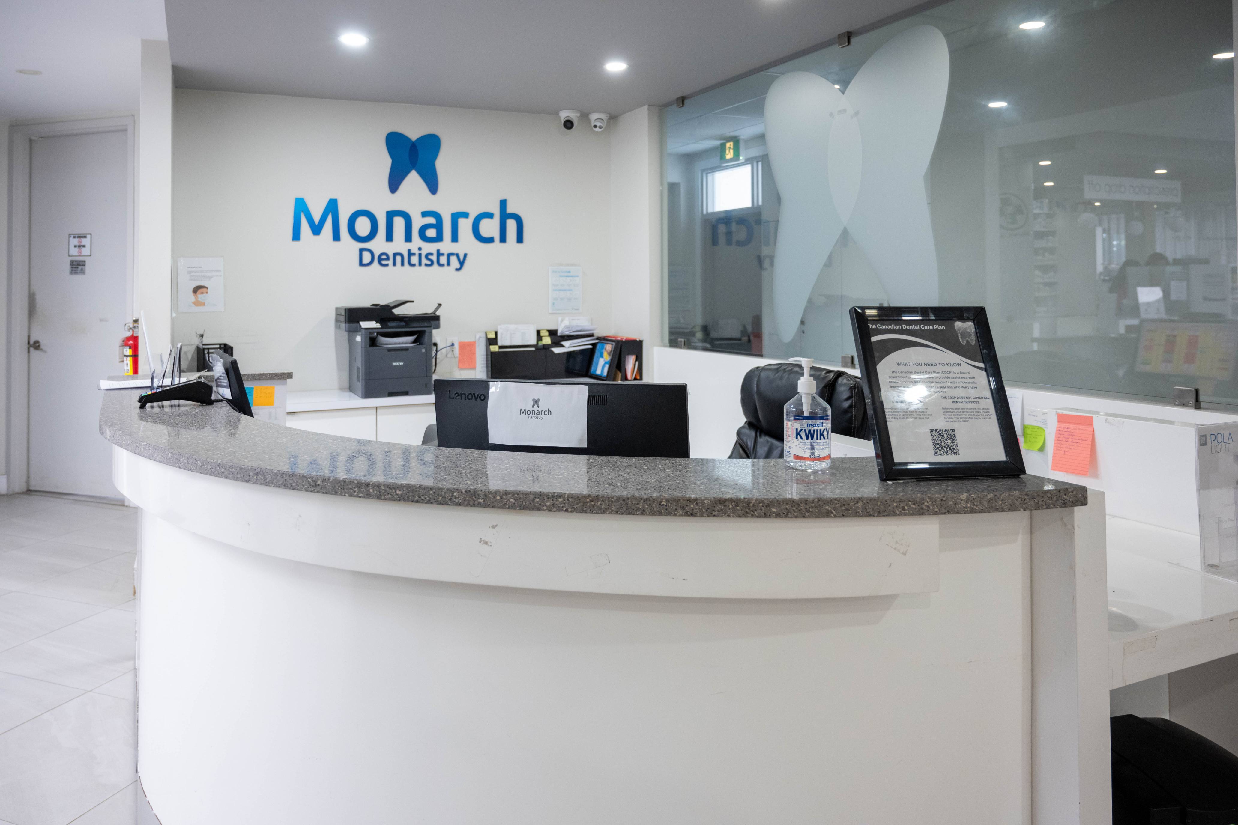 Monarch Dentistry - Kitchener dental clinic in Kitchener - Photo 1